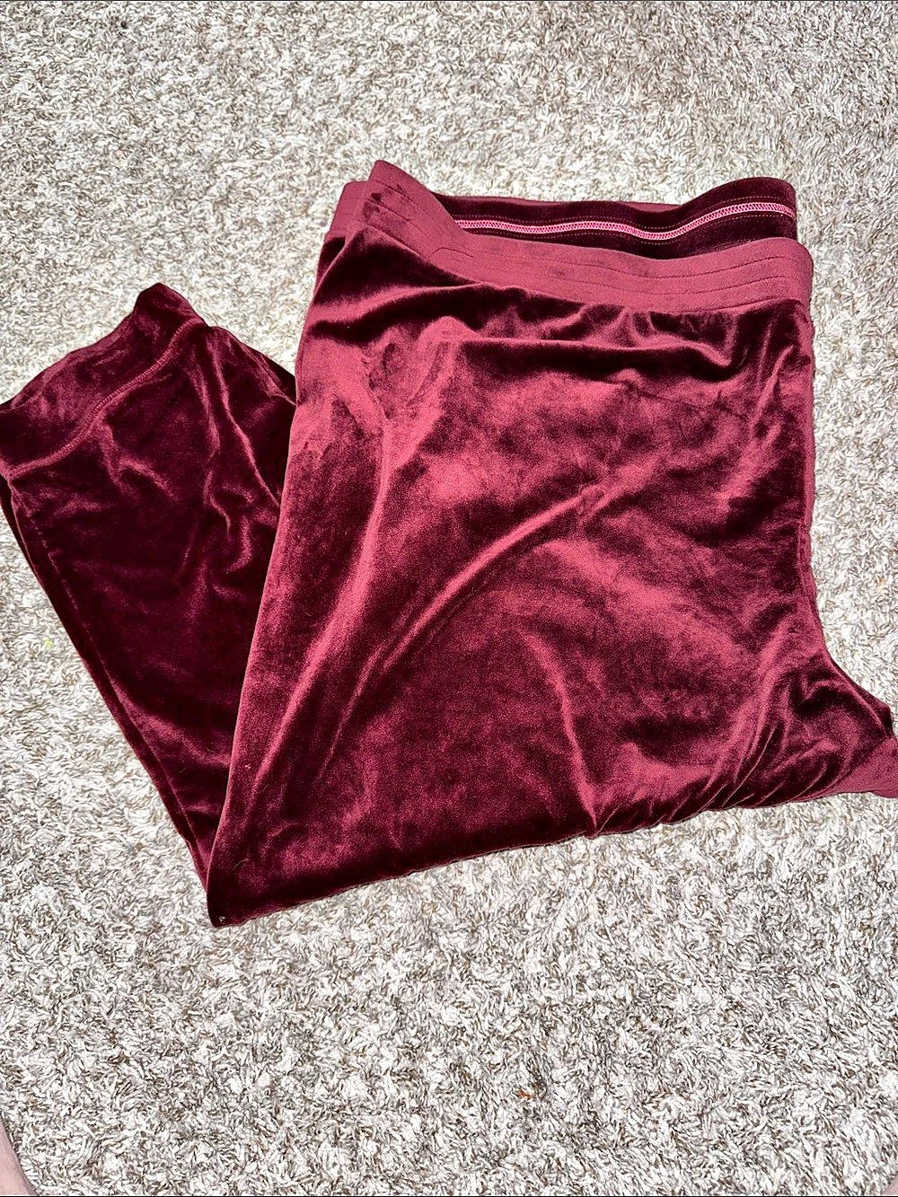 Isaac Mizrahi Velvet Wide Leg Pants in Burgundy Size 5x Like New